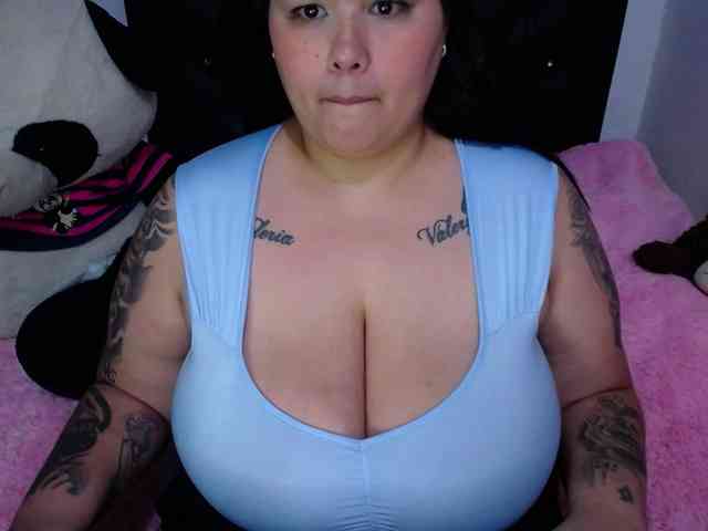 GabiBigBoobs webcam