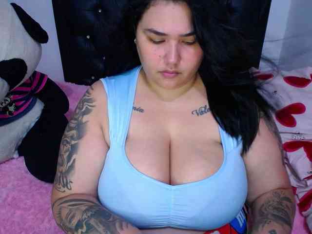 GabiBigBoobs webcam