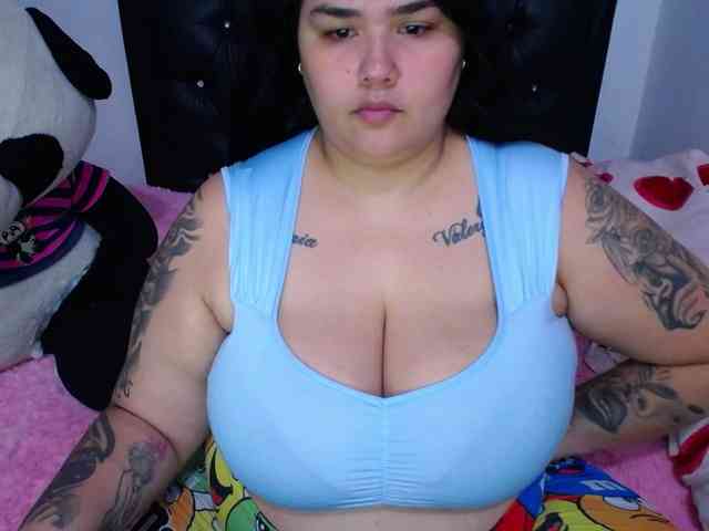 GabiBigBoobs webcam
