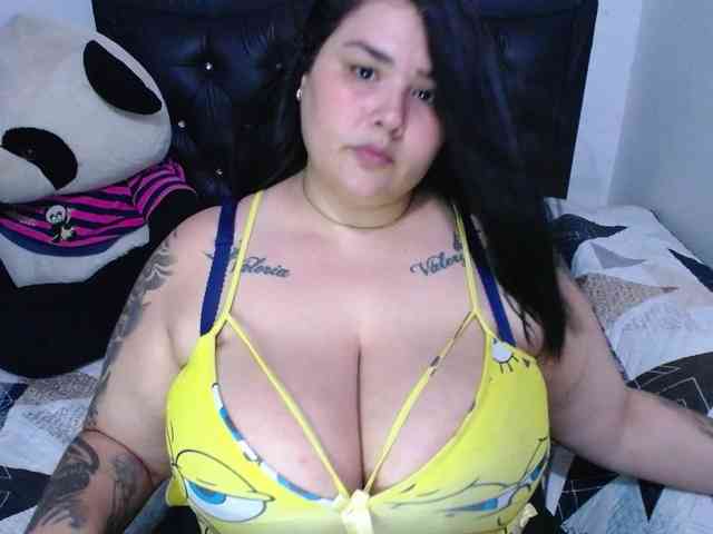 GabiBigBoobs webcam