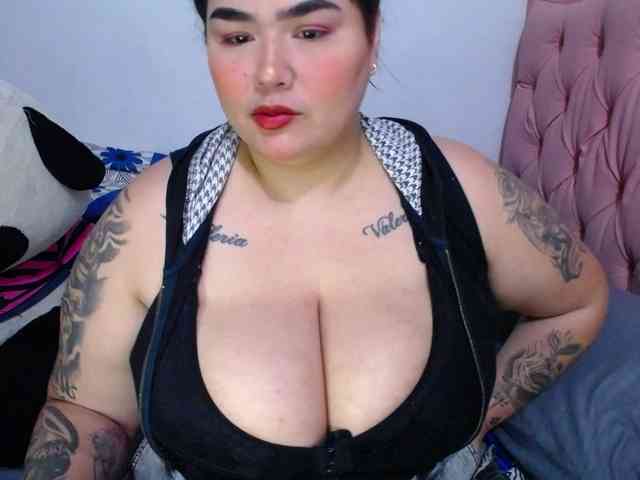 GabiBigBoobs webcam