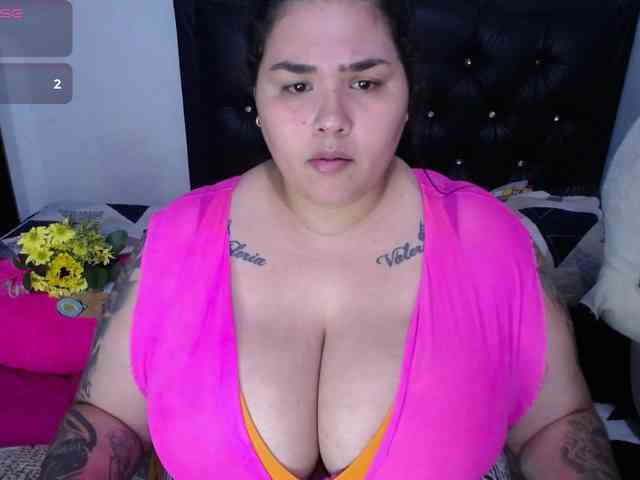GabiBigBoobs webcam