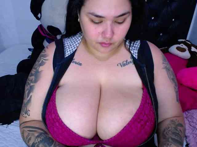 GabiBigBoobs webcam