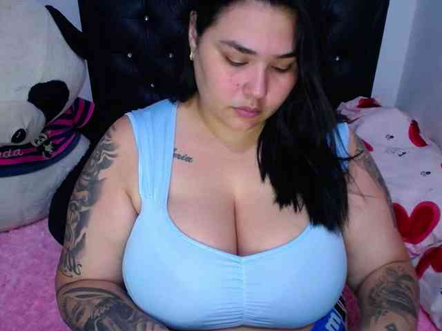 GabiBigBoobs webcam