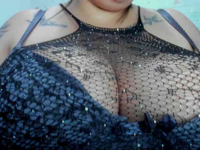 GabiBigBoobs webcam