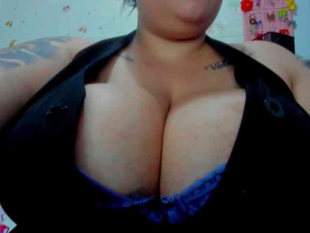 GabiBigBoobs webcam