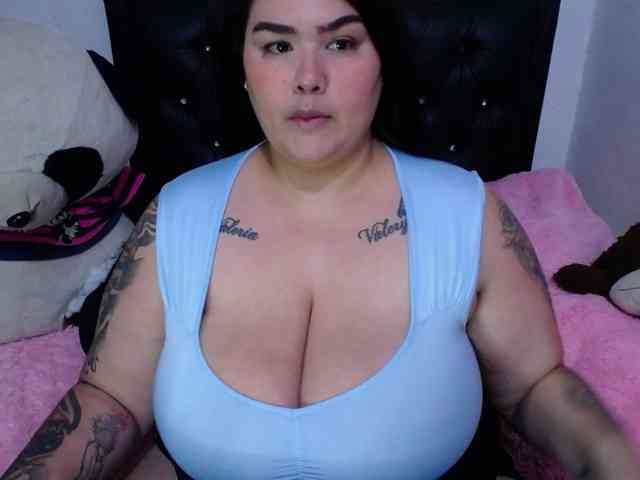 GabiBigBoobs webcam