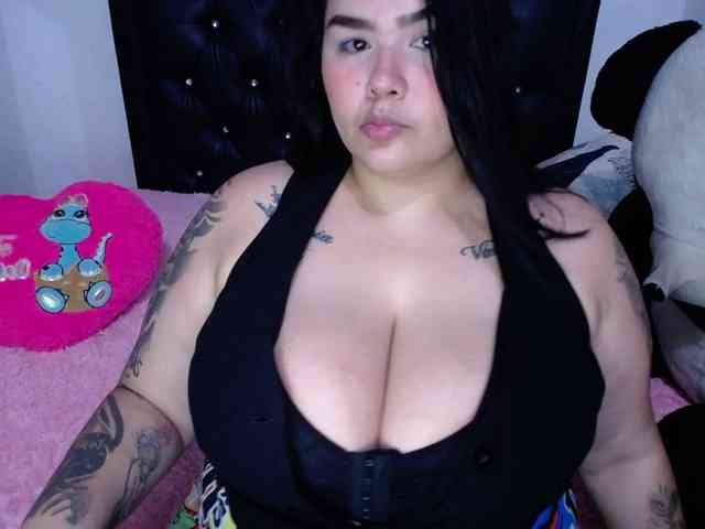 GabiBigBoobs webcam