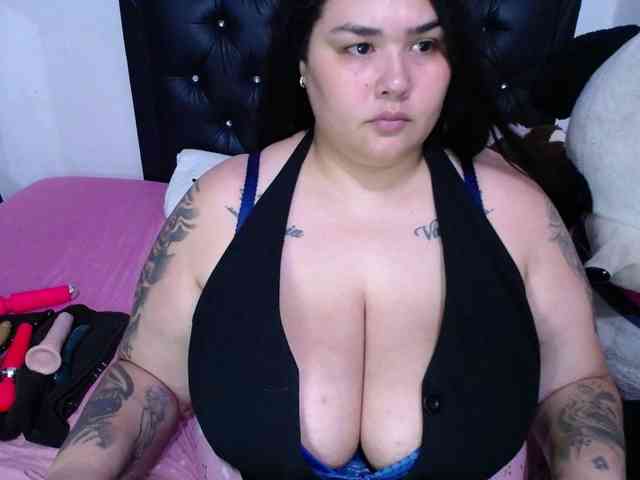 GabiBigBoobs webcam