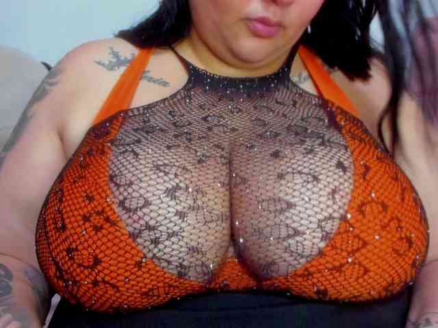 GabiBigBoobs webcam