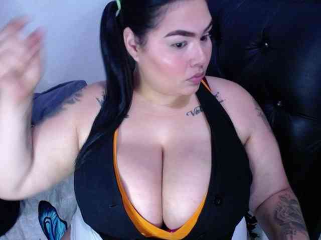 GabiBigBoobs webcam