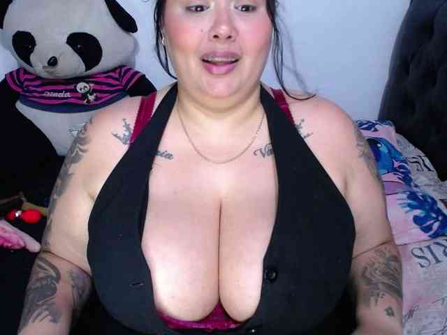 GabiBigBoobs webcam