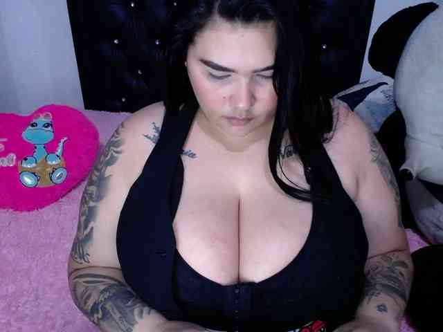 GabiBigBoobs webcam