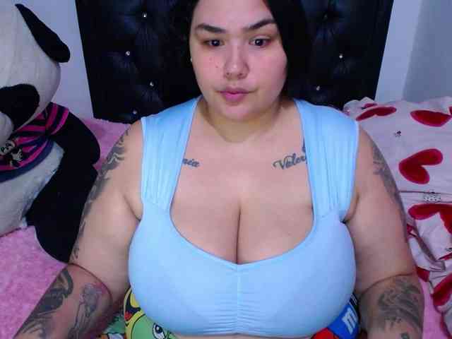 GabiBigBoobs webcam