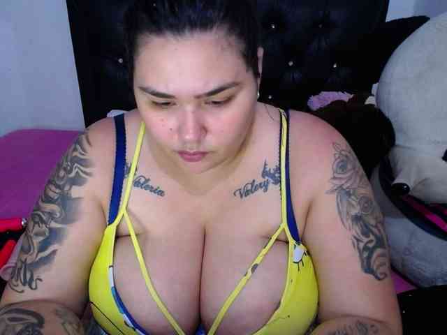 GabiBigBoobs webcam