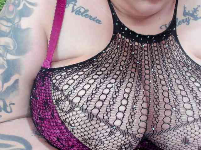 GabiBigBoobs webcam