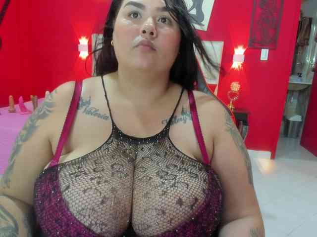 GabiBigBoobs webcam