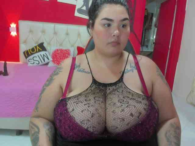 GabiBigBoobs webcam