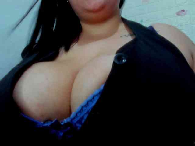 GabiBigBoobs webcam