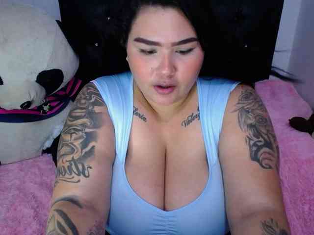 GabiBigBoobs webcam
