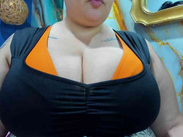 gabibigboobs's live room