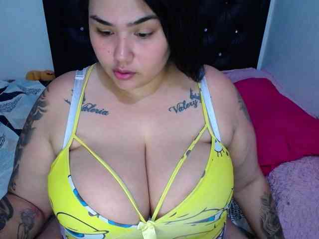 GabiBigBoobs webcam
