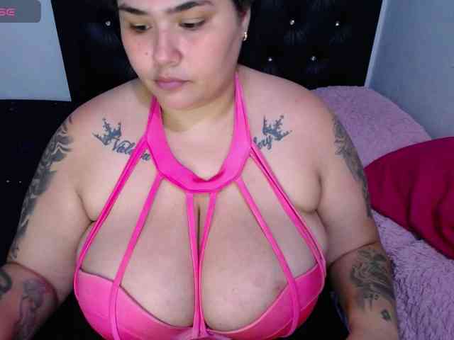 GabiBigBoobs webcam