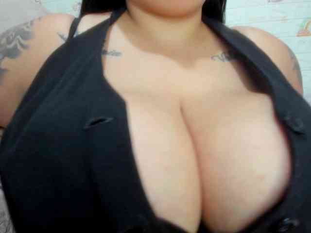 GabiBigBoobs webcam