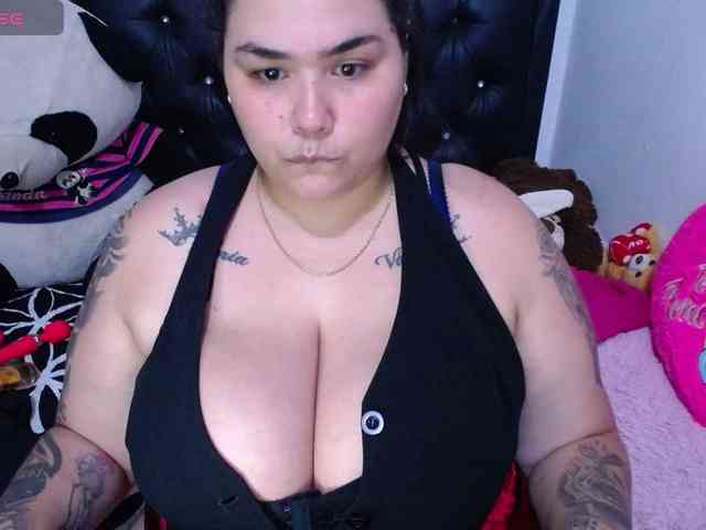 GabiBigBoobs webcam