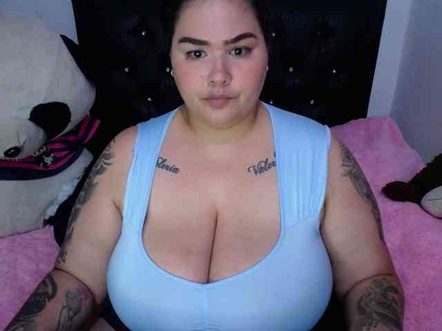 GabiBigBoobs webcam