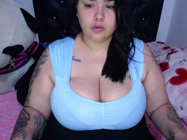 GabiBigBoobs webcam