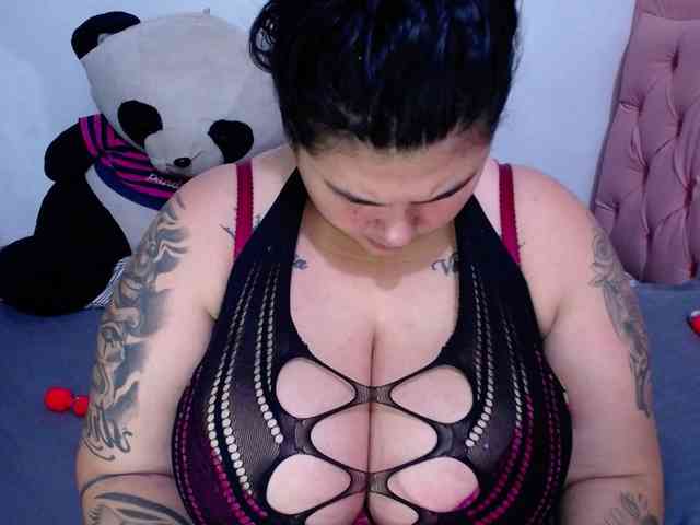 GabiBigBoobs webcam