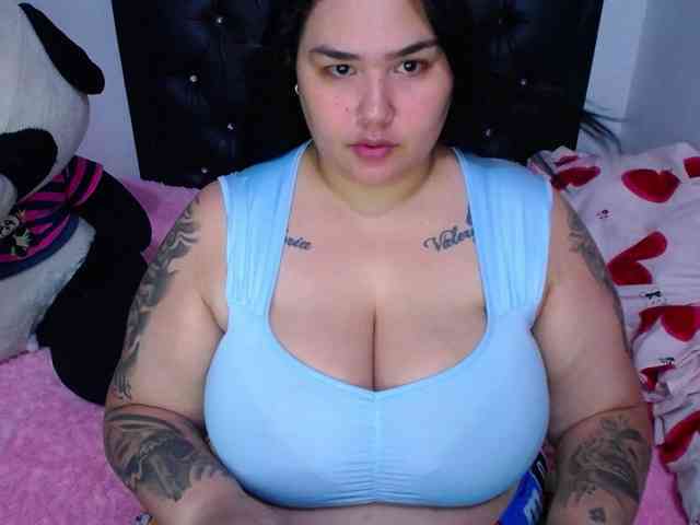 GabiBigBoobs webcam