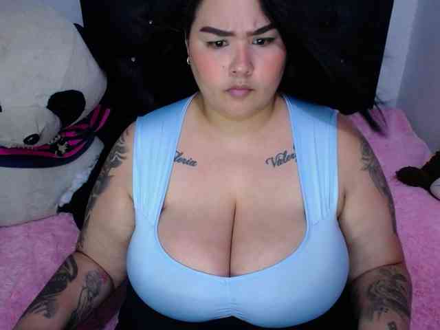 GabiBigBoobs webcam