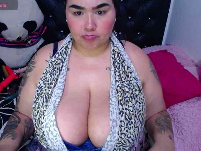 GabiBigBoobs webcam