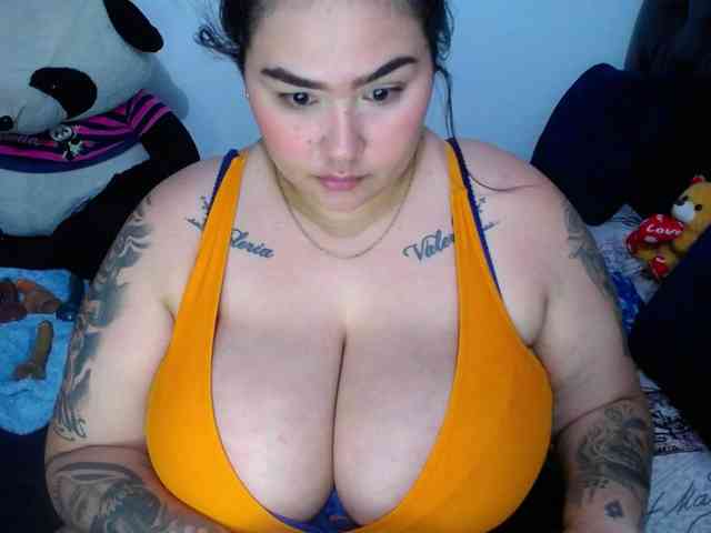 GabiBigBoobs webcam