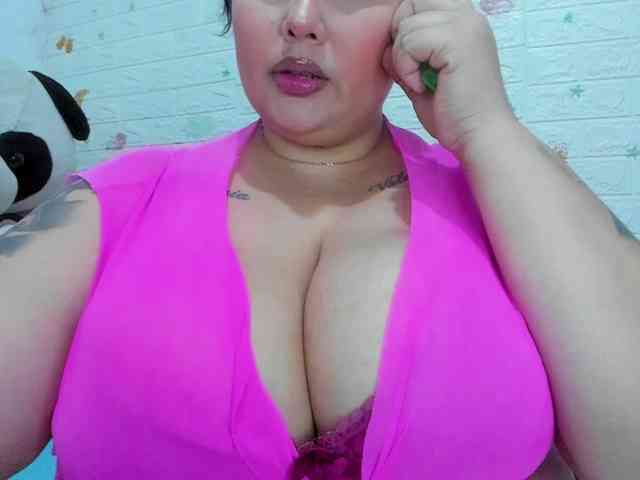 GabiBigBoobs webcam