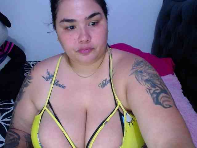 GabiBigBoobs webcam