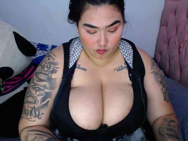 GabiBigBoobs webcam