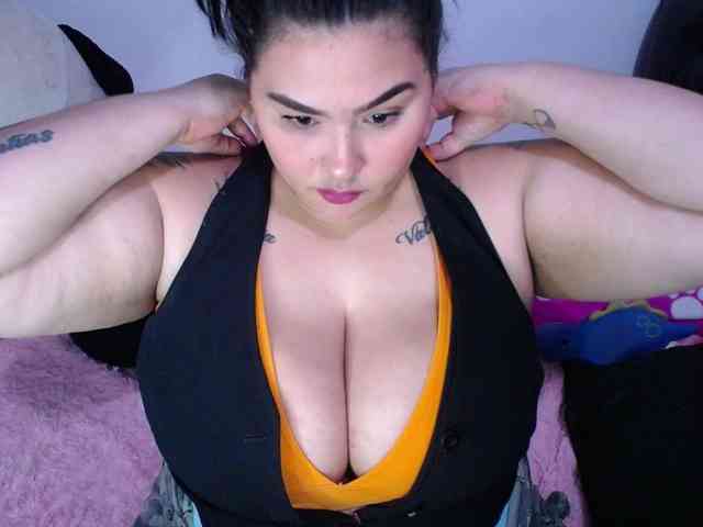 GabiBigBoobs webcam