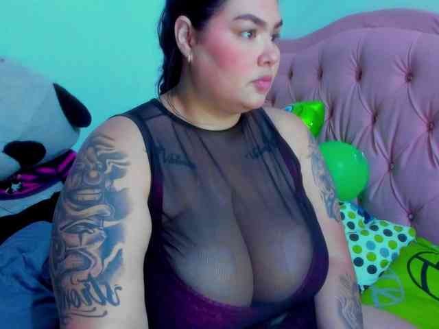 GabiBigBoobs webcam