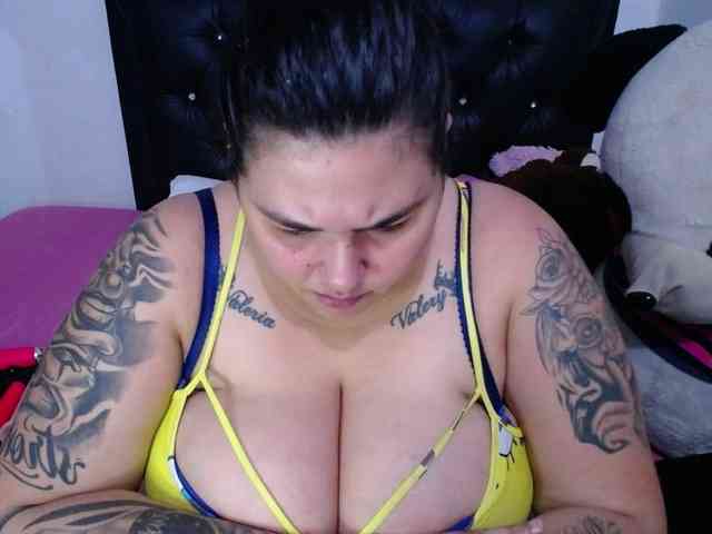 GabiBigBoobs webcam
