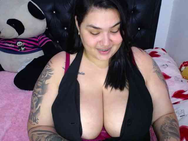 GabiBigBoobs webcam