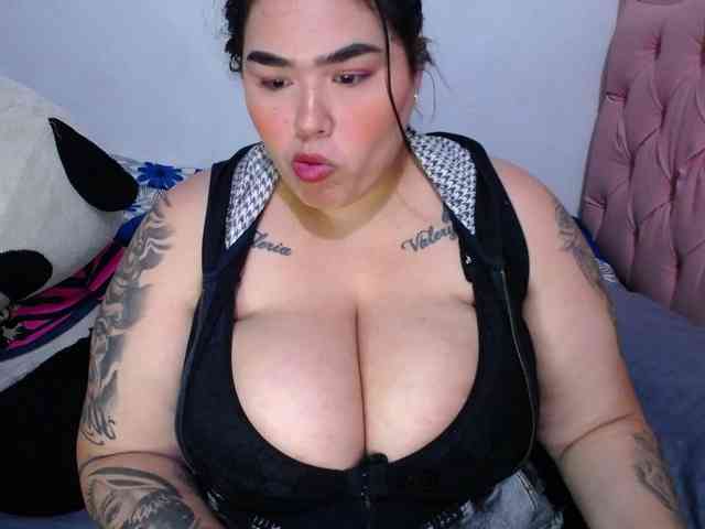 GabiBigBoobs webcam