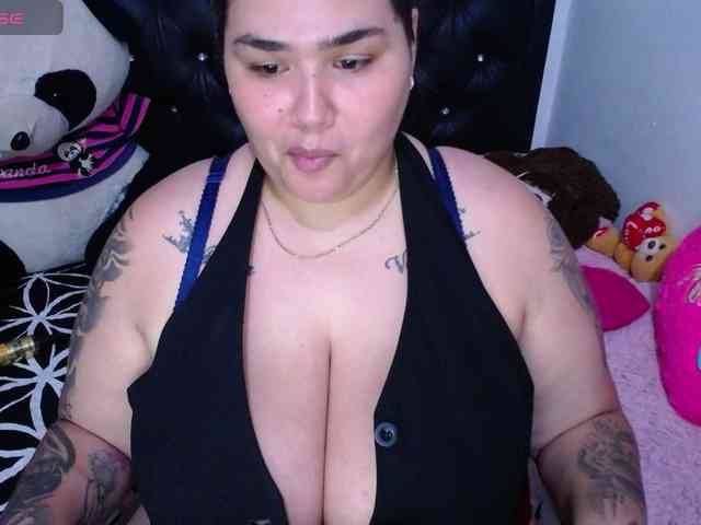 GabiBigBoobs webcam
