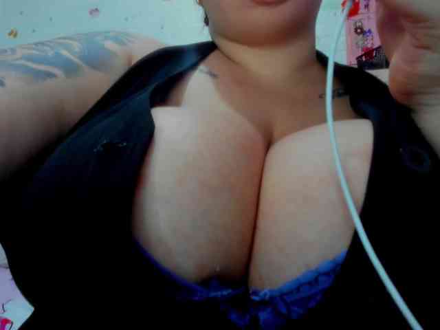 GabiBigBoobs webcam