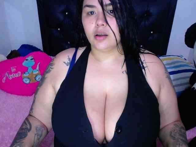 GabiBigBoobs webcam