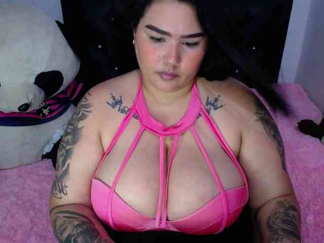 GabiBigBoobs webcam