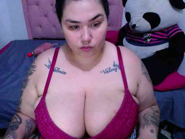 GabiBigBoobs webcam