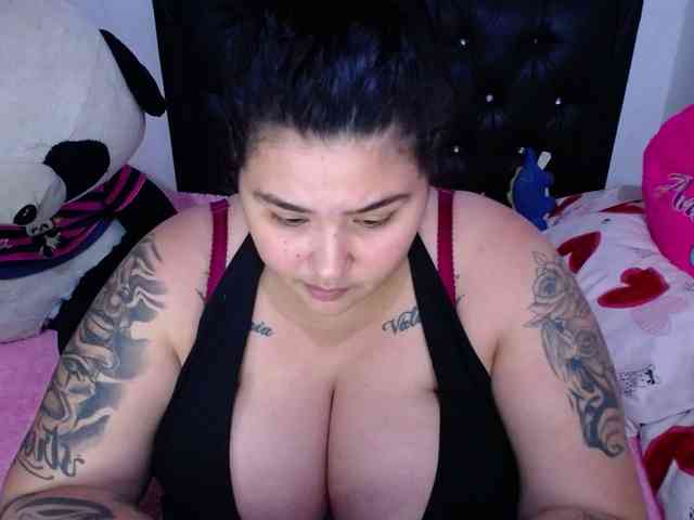 GabiBigBoobs webcam